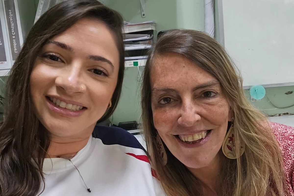 A ex-atleta Laís Souza e a doutora Tatiana Sampaio, que desenvolveu a molécula polilaminina. Foto: Reprodução/Instagram @lalikasouza.