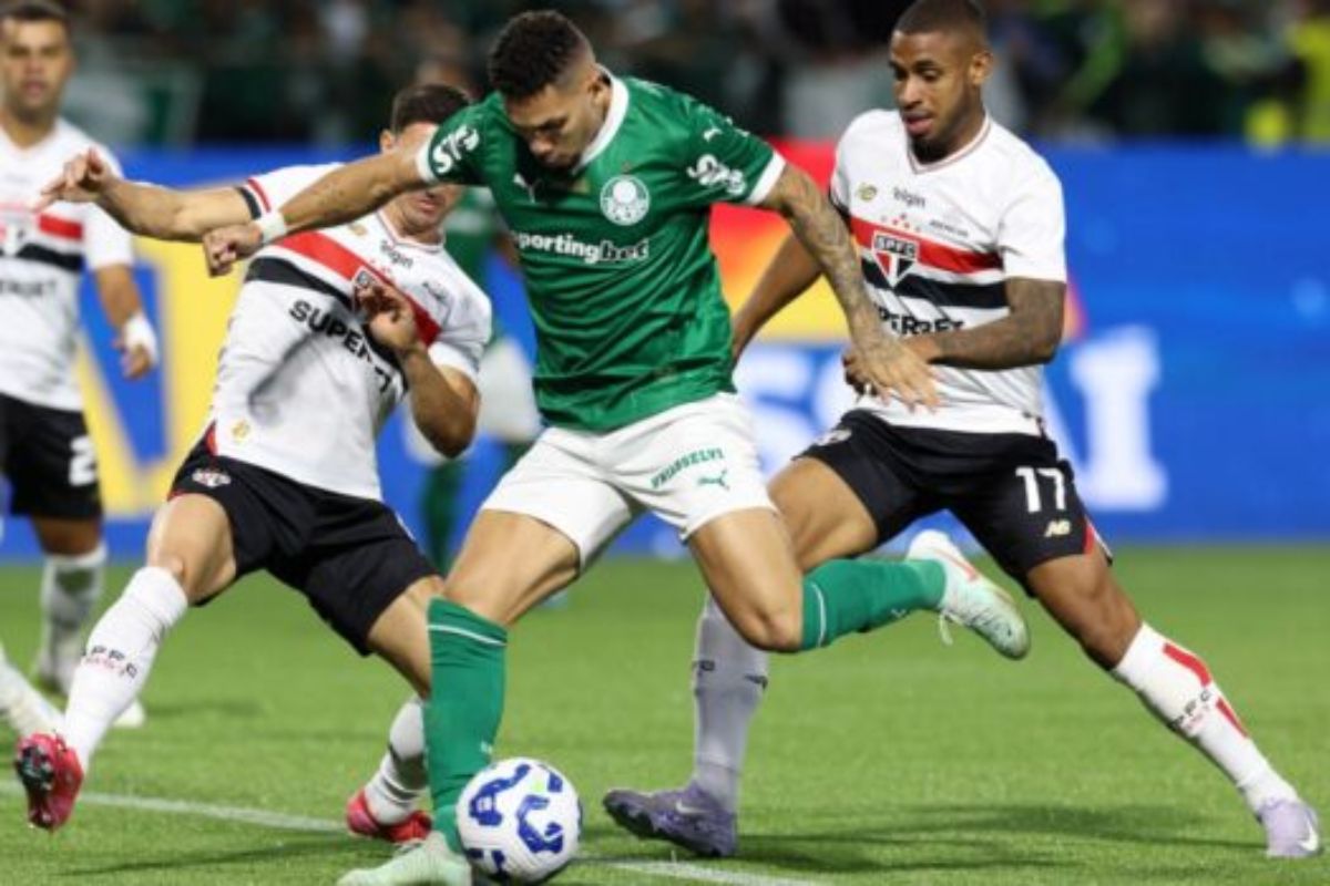 O clássico entre Palmeiras e São Paulo ganhou o apelido de "Choque-Rei" do jornalista da Gazeta Esportiva Thomaz Mazzoni, devido às acirradas disputas entre as equipes durante as décadas de 1940 e 1950. Foto: Cesar Greco/Palmeiras.