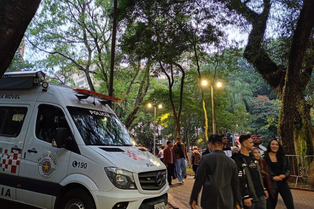 Policiamento na Praça da República durante a Virada Cultural em São Paulo