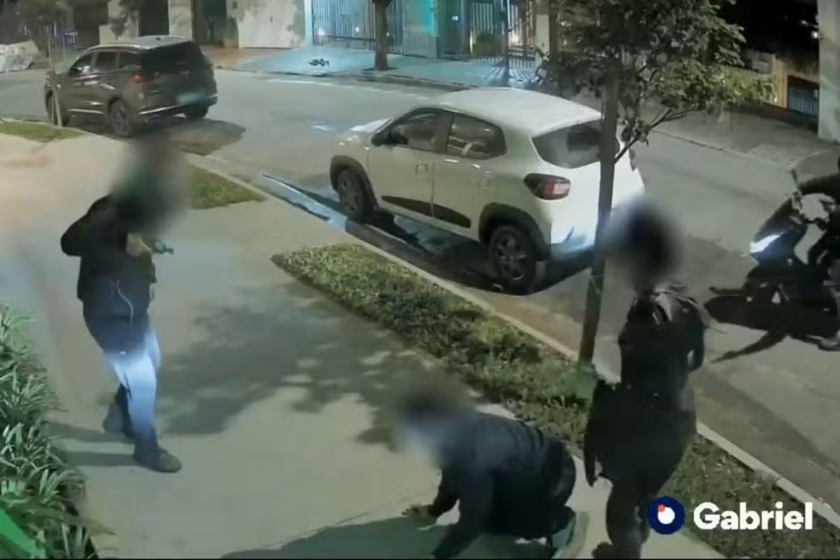 Assalto aconteceu na Rua Bianchi Bertoldi, em Pinheiros - Foto: Reprodução/g1