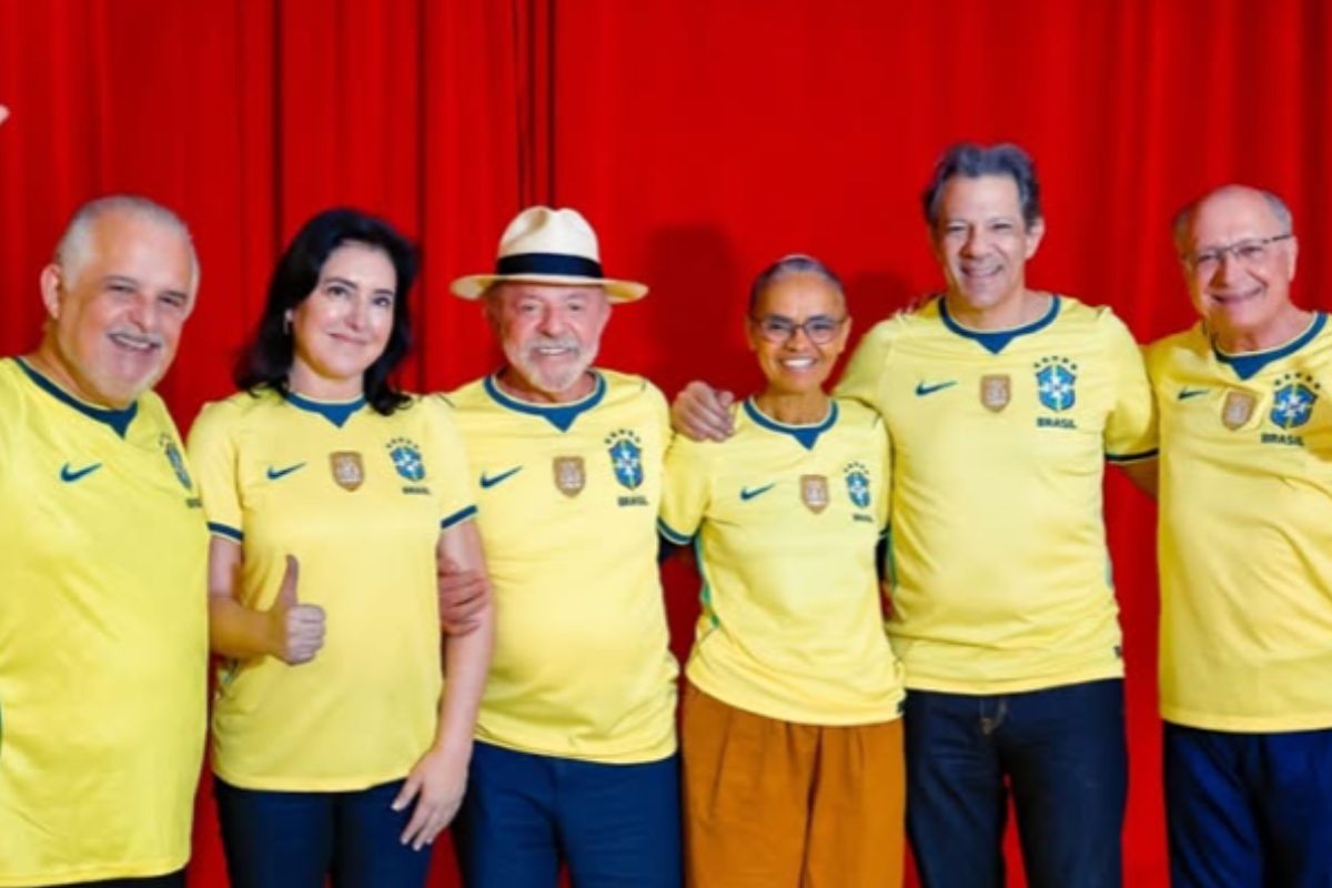 Lula e aliados em Brasília