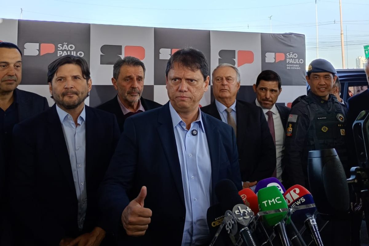 Tarcísio de Freitas (Republicanos) afirmou que Haddad (PT) precisa "estudar muito" para campanha