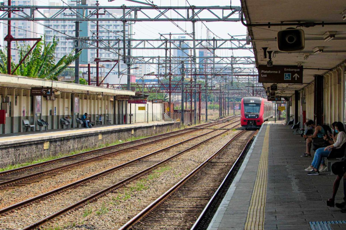 Atualmente a estação Água Branca faz parte da linha que liga a Barra Funda a Judiaí, no interior do estado