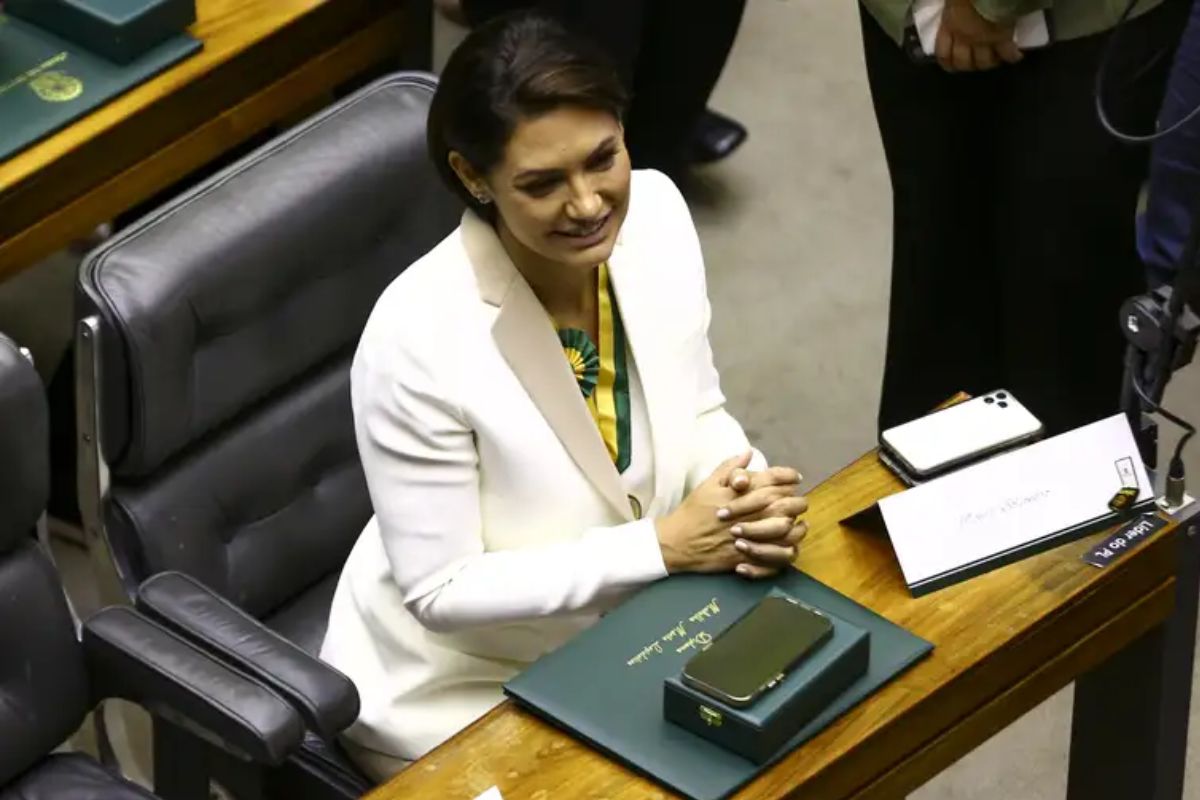 Michelle Bolsonaro deixou a presidência do PL Mulher Nacional em 30 de junho