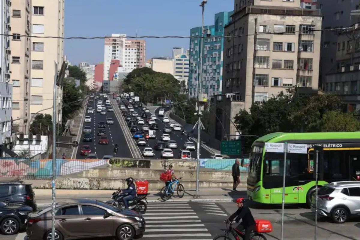 Qualquer pessoa com uma CNH pode entrar no aplicativo.