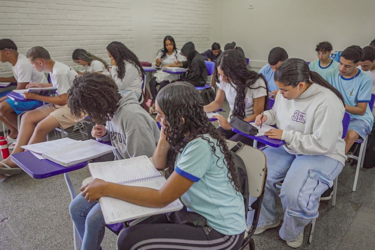Estudantes em aula