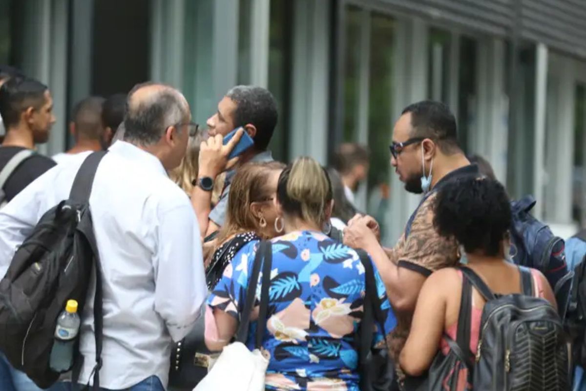 Após desabamento, 32 famílias seguem aguardando novas instruções da Assistência Social