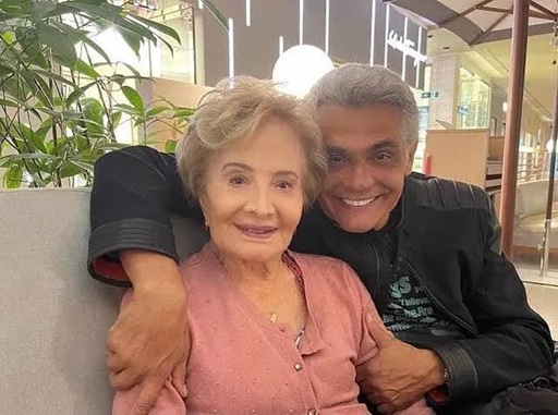 Atriz Glória Menezes