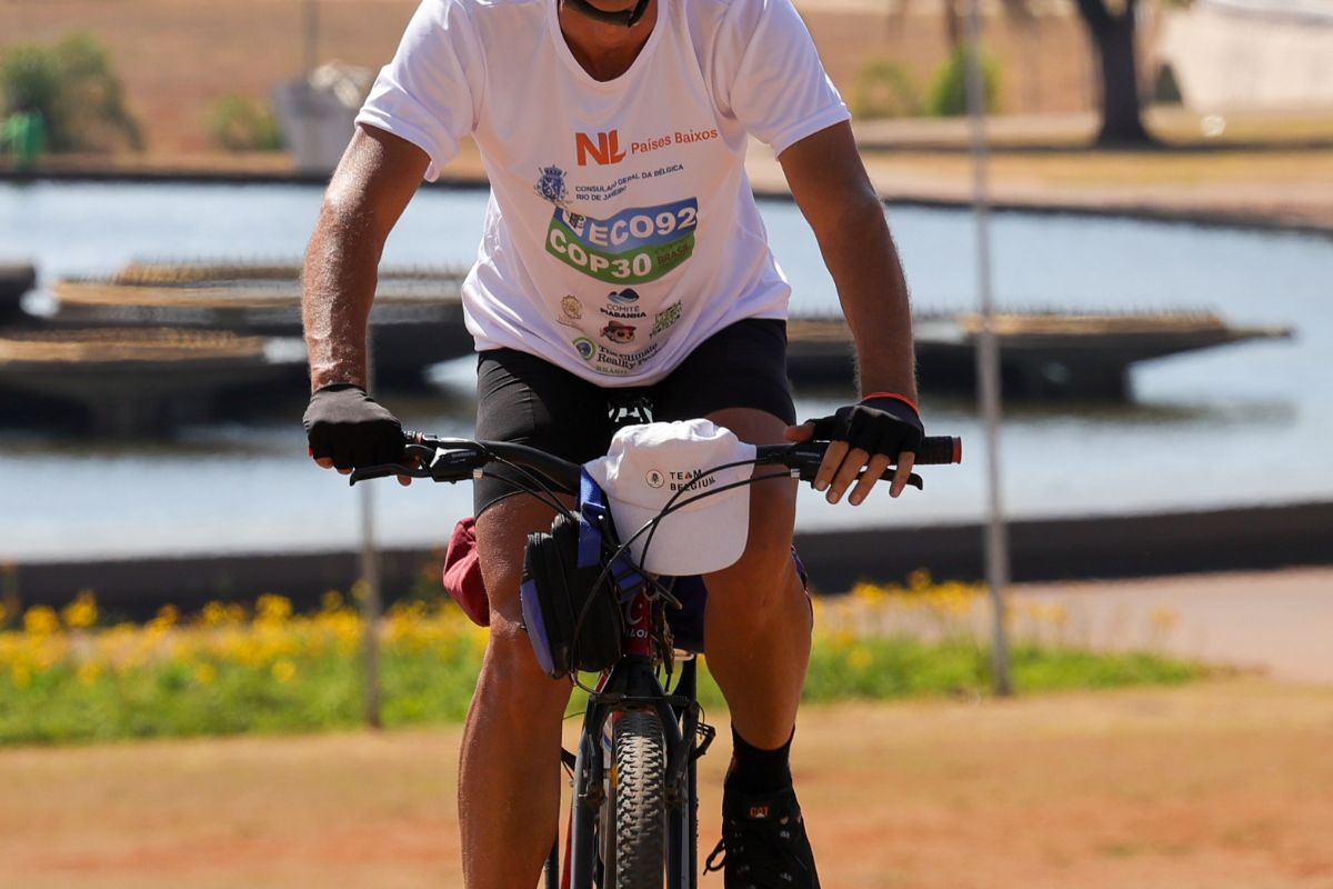 Ciclista em bicicleta