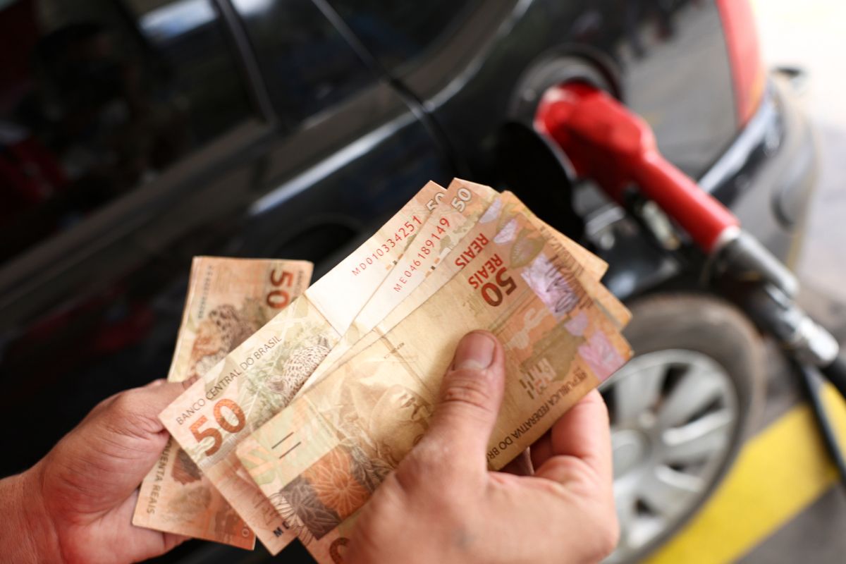 Gasolina cara