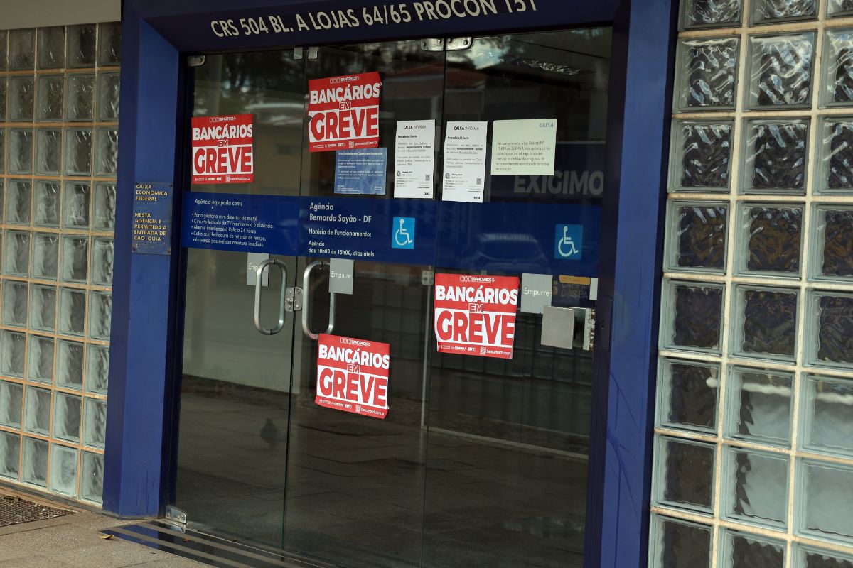Caixa greve