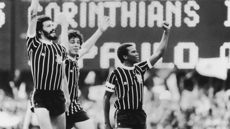 Jogadores que participaram do movimento Democracia Corinthiana (Foto: Reprodução)