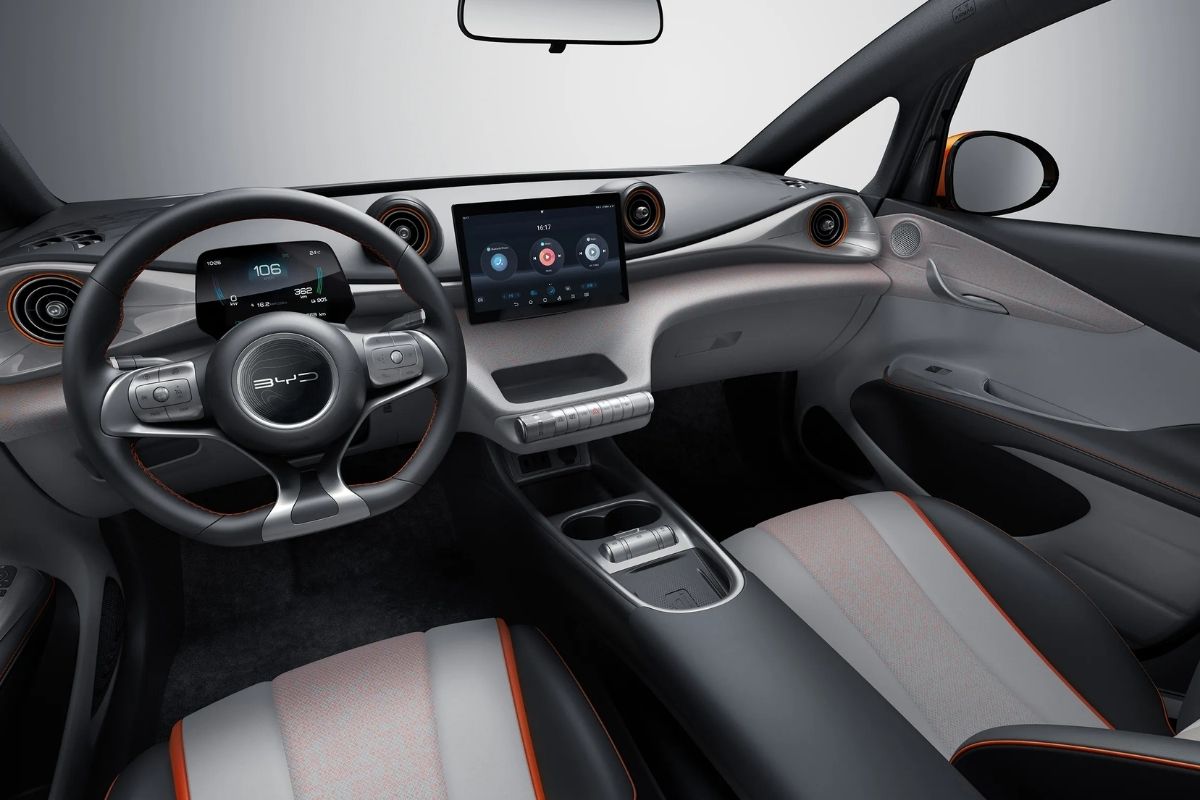 Interior do BYD Dolphin