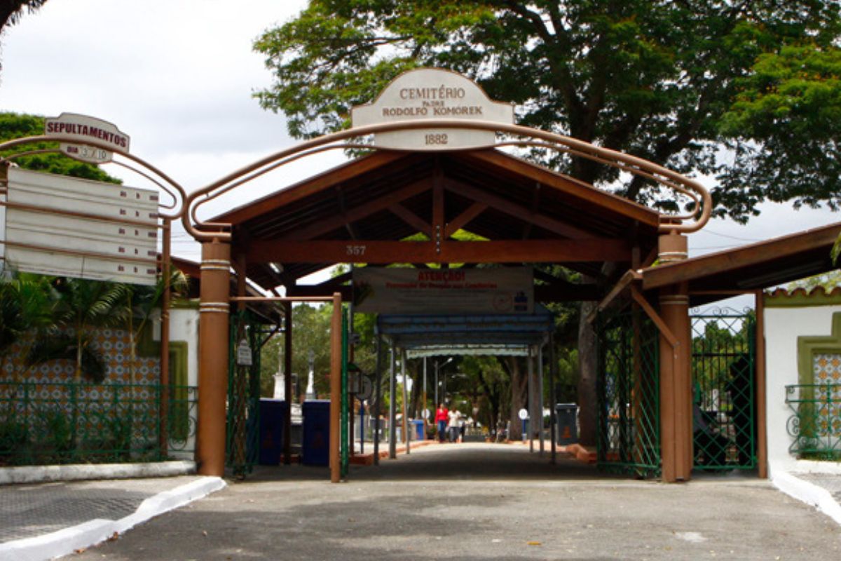 Cemitério