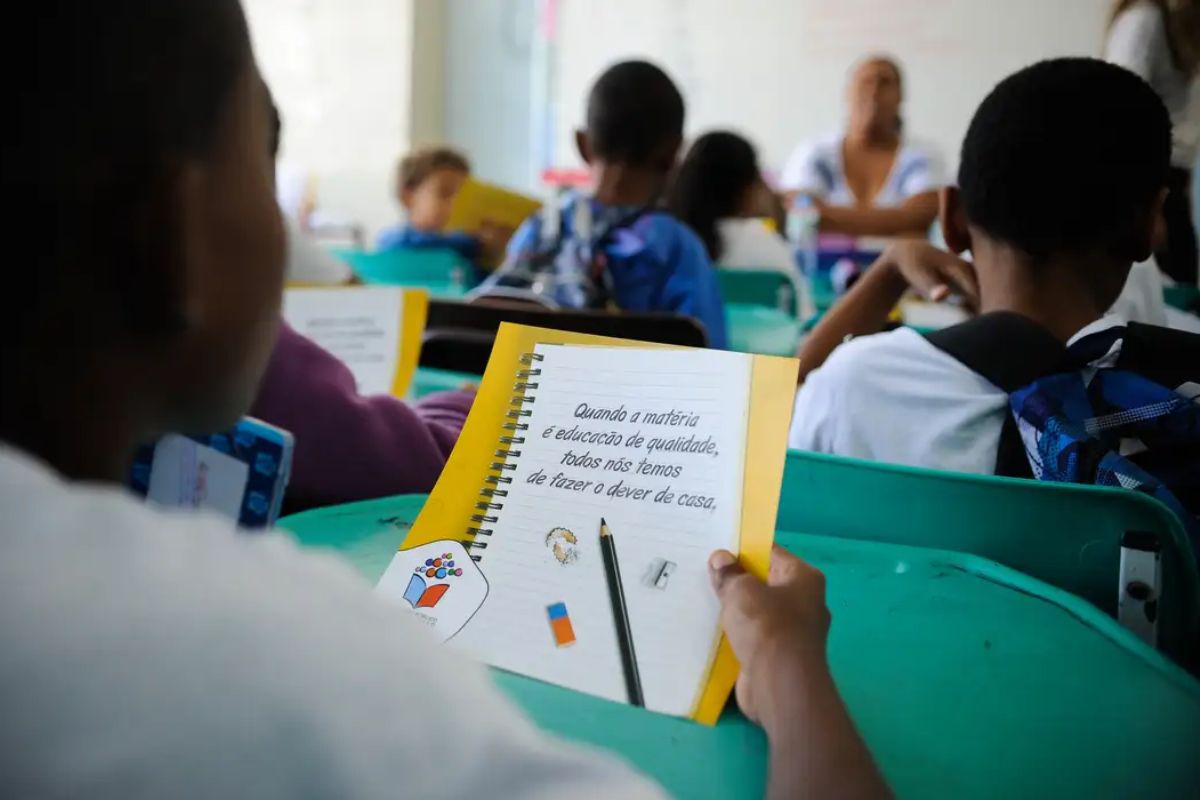 Estudantes em sala de aula