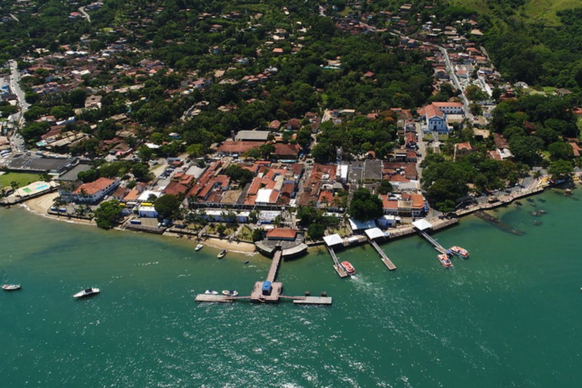 Ilhabela vista de cima